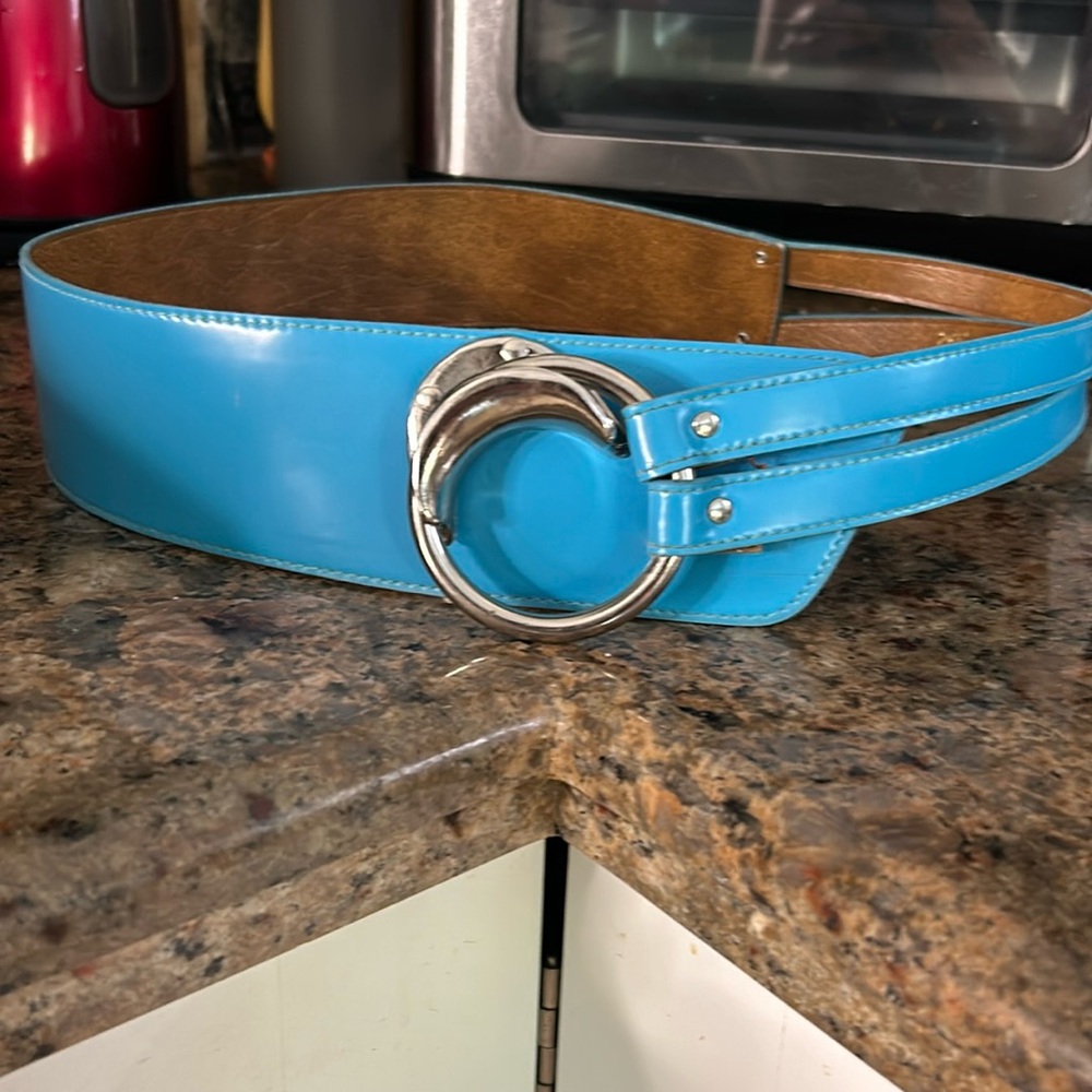 Practically Flawless 80’s Emmanuel Turquoise leather-like Belt